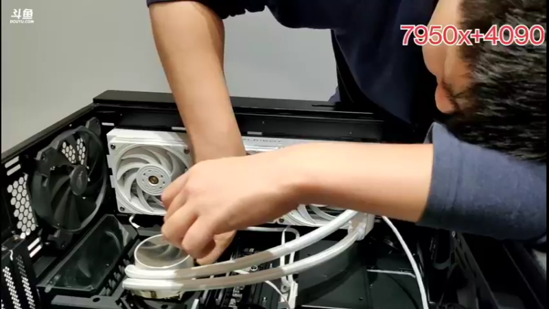 【2022-11-18 20点场】杰出哥：搬家加装机！
