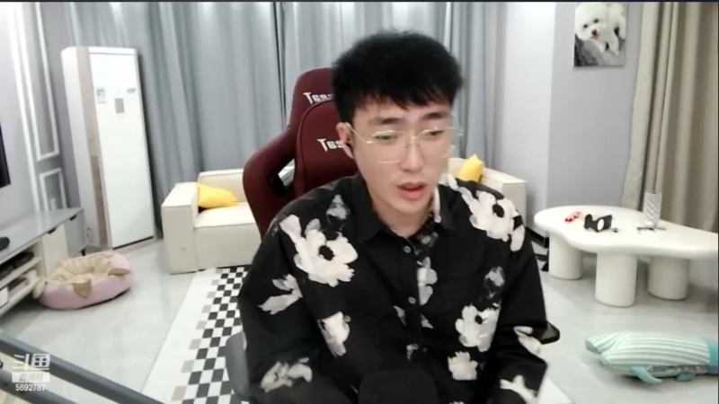 【2022-11-21 02点场】别问问就黑皮：【小奶团】小年轻的直播