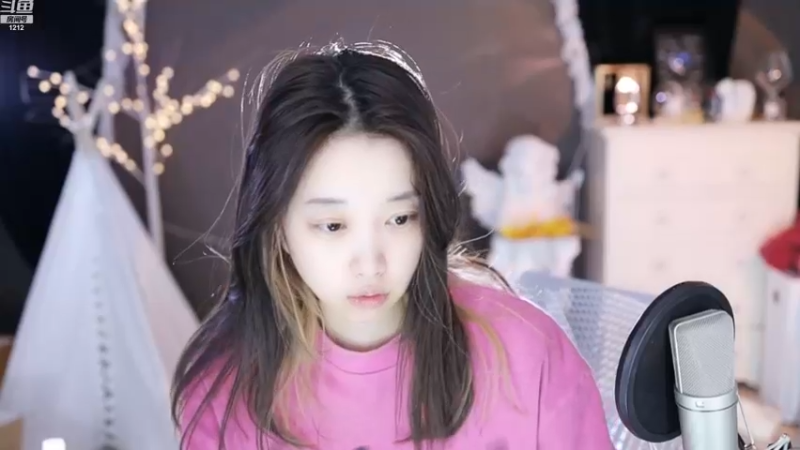 【2022-11-24 00点场】小肉球阿：爱笑的女孩运气不会差~~~