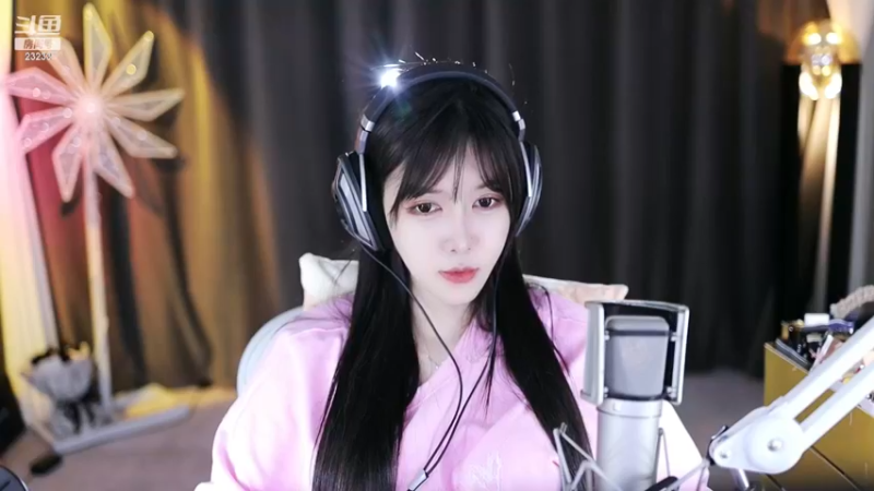 【2022-11-28 18点场】喵小莎：11.30周年啦。10.30来