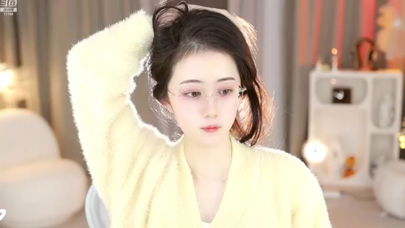 【2022-11-27 22点场】阿梨small：清纯女大学生回来啦！