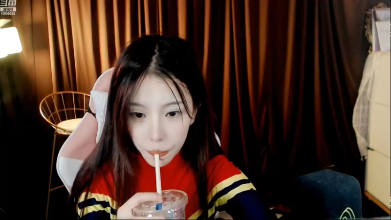 【2022-11-28 14点场】唐6儿：【小奶团】钻石双倍卡 2点出发揍黑皮！！