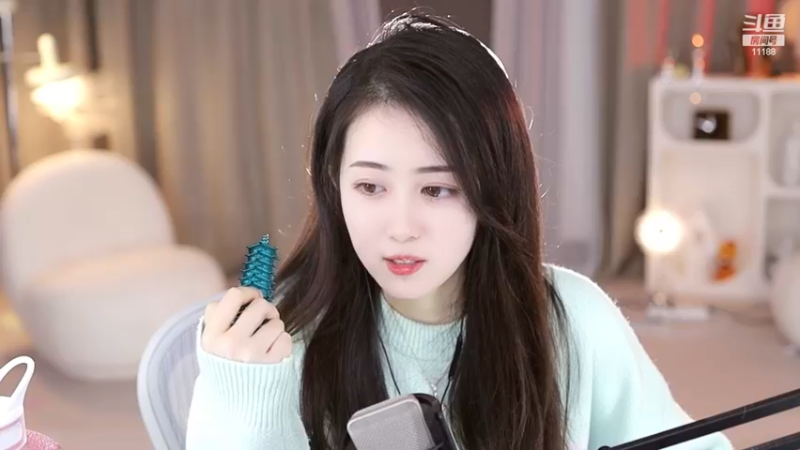 【2022-11-28 16点场】阿梨small：清纯女大学生回来啦！
