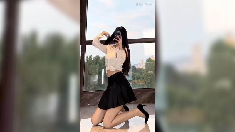 看看我是不是做你女朋友的料