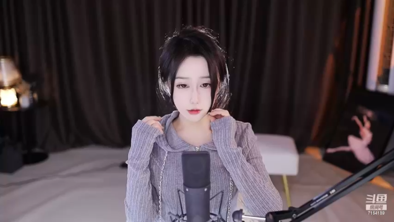 【2022-11-29 23点场】奶言艾：今天 你快乐吗？
