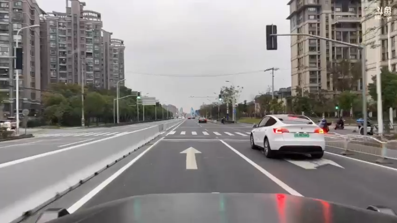 【2022-12-01 16点场】黑人毅：美食主播黑人毅