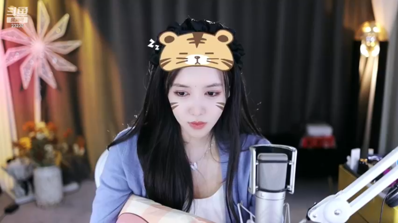 【2022-12-02 19点场】喵小莎：休息啦~！随缘播。