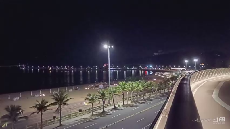 夜晚下的珠海海边 好看的不要不要的，非常凉爽5