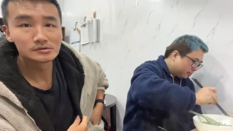 【2022-12-03 23点场】黑人毅：播个夜宵了