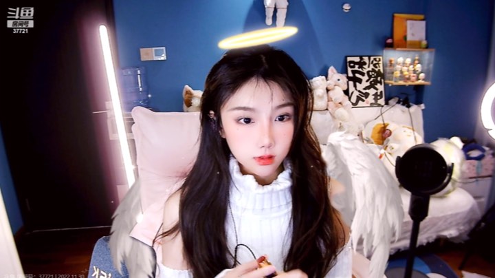 【2022-12-4 21点场】咪儿嘿咻嘿:咪儿：笨 蛋 美 女！
