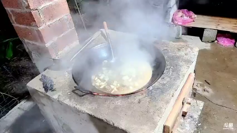 【2022-12-07 19点场】洪湖小肖：这几天不定时开播，理解