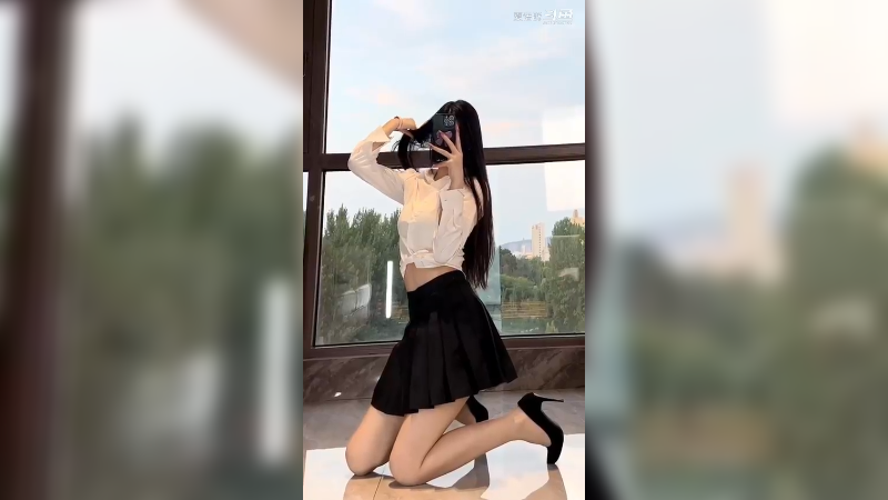 看看我是不是做你女朋友的料