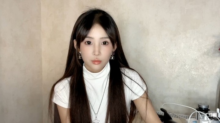 晴子美女小姐姐在家直播，可爱啊