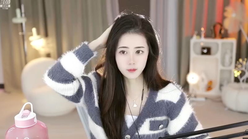 【2022-12-08 11点场】阿梨small：清纯 女大学生回来啦！！！！