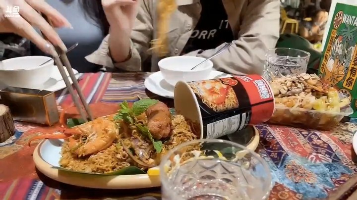 博哥买的凉菜鸡脚没什么人喜欢吃