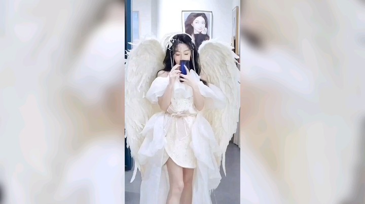 西西车厘子发布了一个斗鱼视频2022-12-08