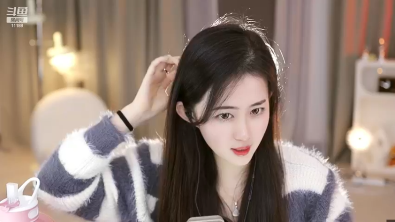 【2022-12-09 02点场】阿梨small：清纯 女大学生回来啦！！！！