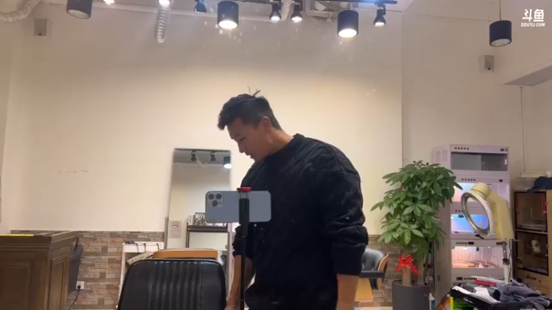 【2022-12-09 17点场】黑人毅：今天就随便播会了