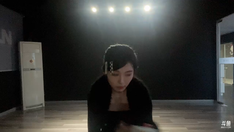 我在斗鱼看不2不叫周淑怡直播英雄联盟