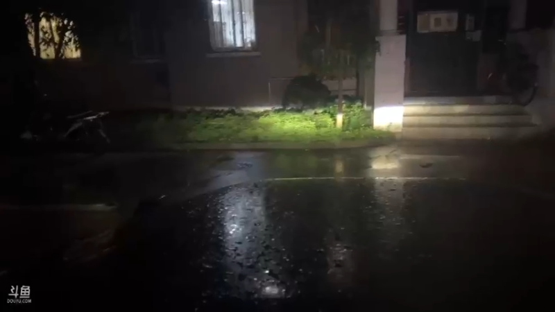 【2022-12-10 20点场】黑人毅：就家门口夜宵坐坐