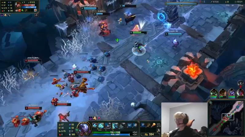 【2022-12-9 21点场】何二抛zZ:2pao：摆哥们的直播间