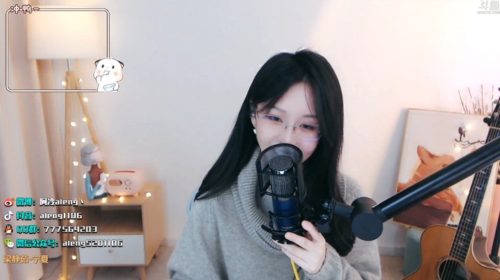 美女阿冷深情翻唱经典老歌《宁夏》