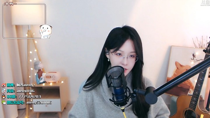 美女阿冷深情翻唱《大约在冬季》真好听