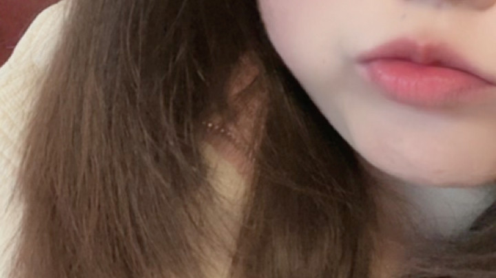 虽然我现在很少直播[弹幕梗嚯]但我一直在吖～

佛系一点[弹幕梗嚯]快乐就多一些[弹幕梗嚯]
