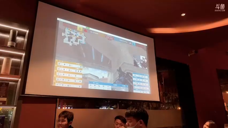 【2022-12-11 20点场】白鲨暖文:白鲨线下观赛现场