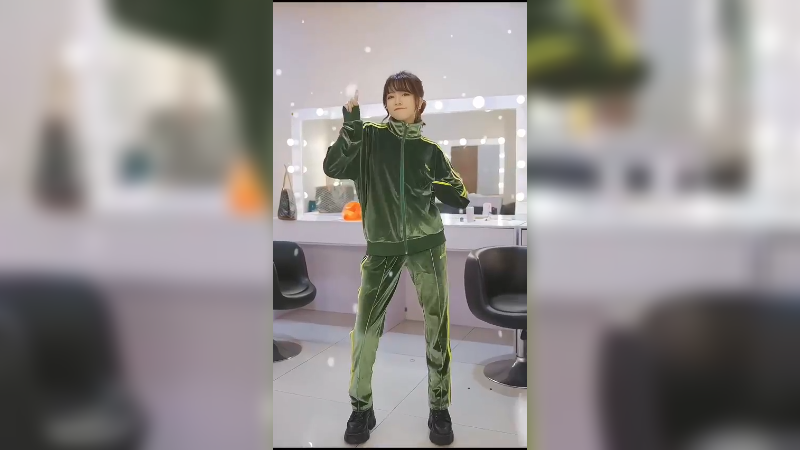 圣诞树也会跳舞喽