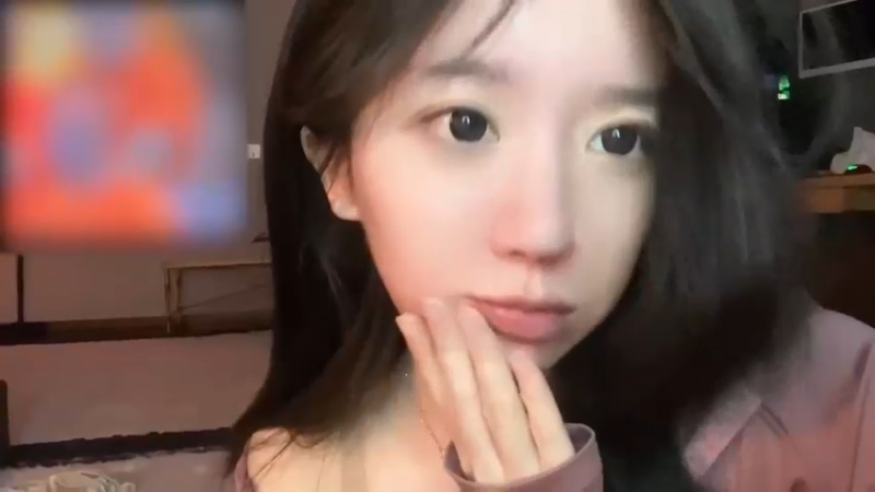 【呆妹】一个人看球 好无聊~
