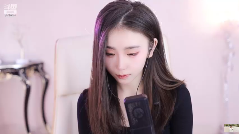 【2022-12-14 12点场】熊小怡呀：这些年来有没有人能让你不寂寞