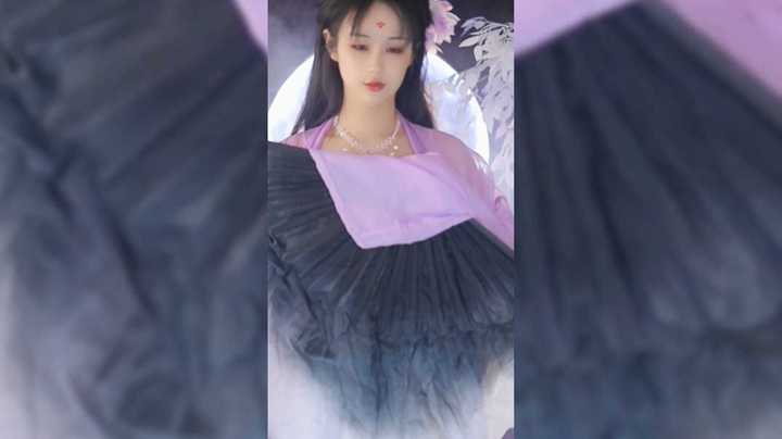 朋友们，关注一下吧