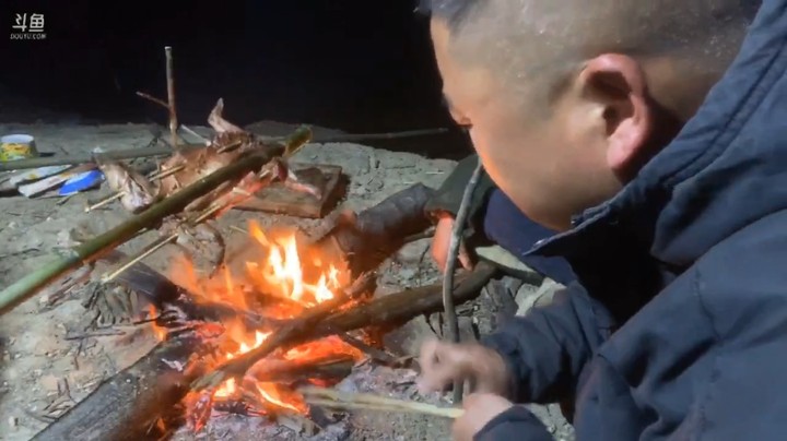 今晚吃烤乳猪，看起来就美味啊