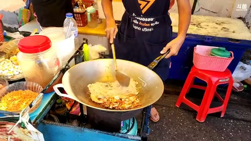 【2022-12-14 17点场】叶子户外：《纪实直播》泰国曼谷day4