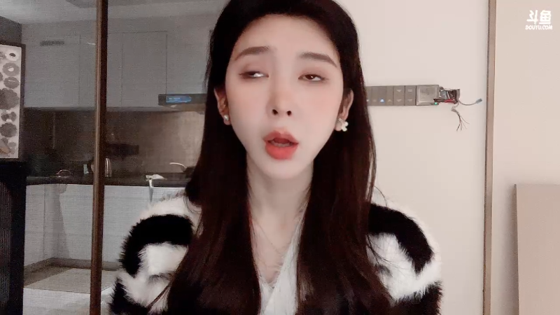 【户外】uneeZ的精彩时刻 20221217 21点场