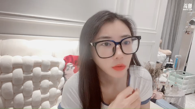 【户外】XX是个坏女人的精彩时刻 20221217 00点场