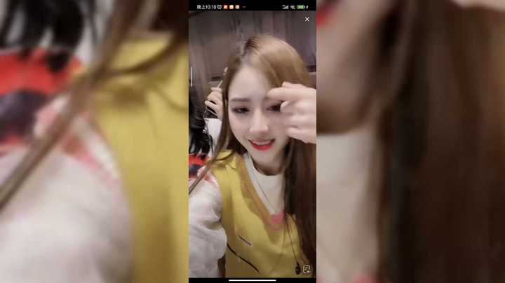 美女大海要唱歌了啊