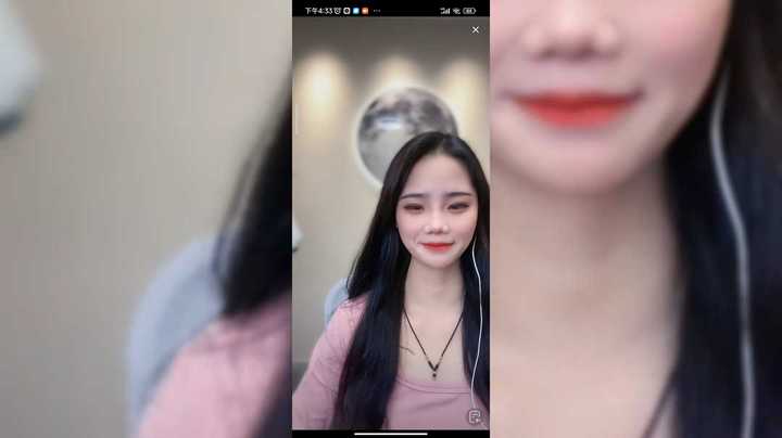 美女小姐姐笑起来真好看