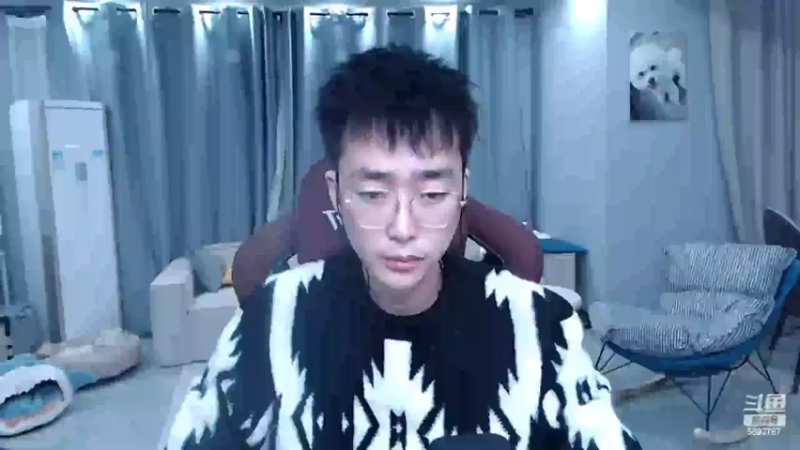 【2022-12-21 01点场】别问问就黑皮：【小奶团】记得续牌子！