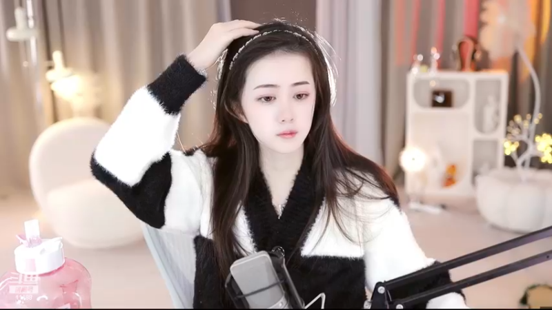 【2022-12-24 14点场】阿梨small：清纯女大学生回来啦！