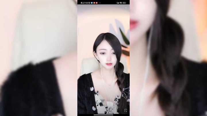 小姐姐今天的发型真好看，淑女啊