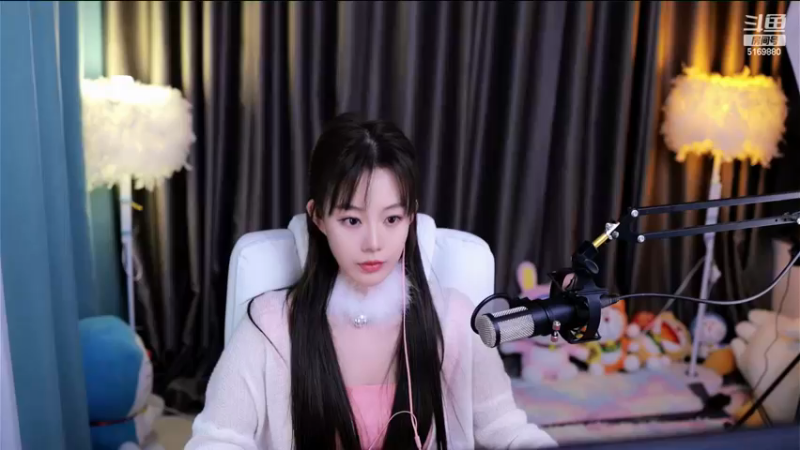 【2022-12-25 18点场】白鲨小叮当：超幸运！飞机火箭拿斗鱼皮肤啦！