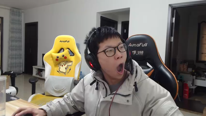 【2022-12-28 10点场】余小C真的很强：余小C：周三！你懂的！