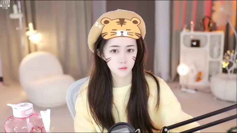 【2022-12-28 12点场】阿梨small：清纯女大学生回来啦