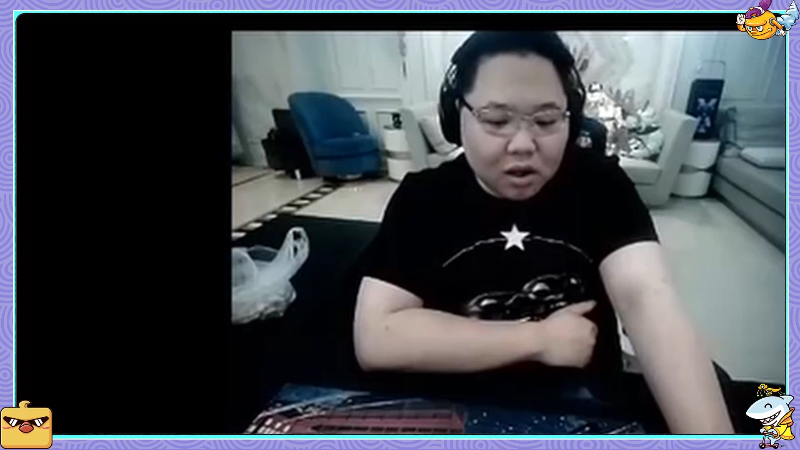 我在斗鱼看即将拥有人鱼线的PDD直播英雄联盟