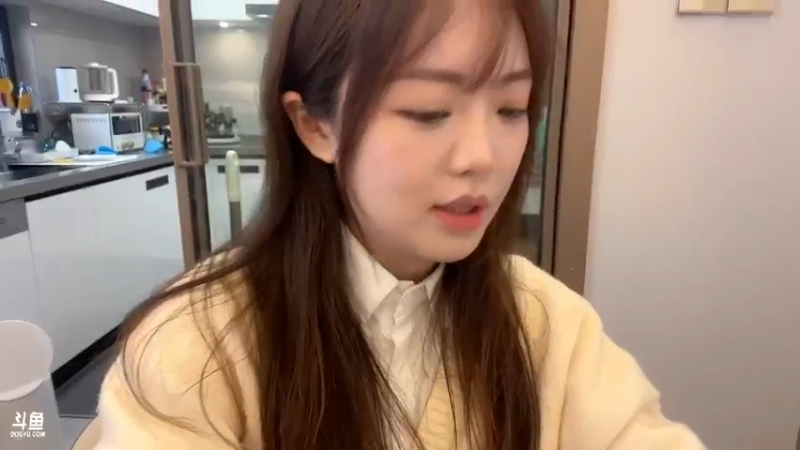 【2022-12-31 17点场】可笑的紫琪：紫琪：下午户外节目