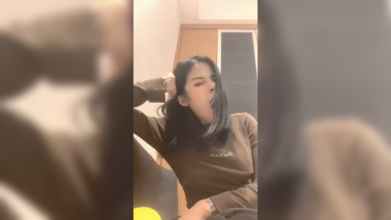vlc-record-2022-12-11-04h26美女健身
