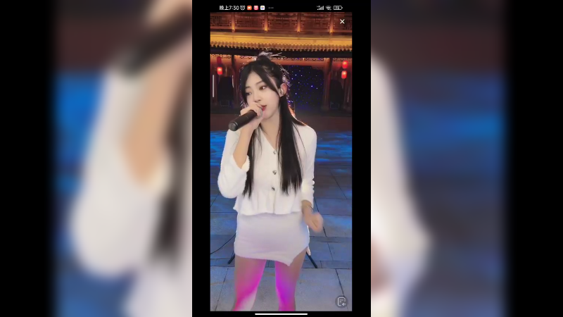 美女小姐姐演唱流行歌曲很好听啊