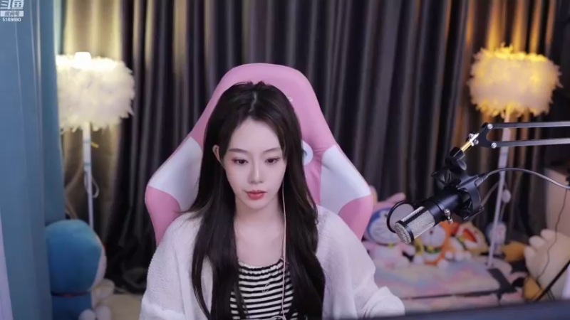 【2023-01-03 21点场】白鲨小叮当：俺不是坏女人。